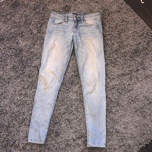 Light wash jeggings